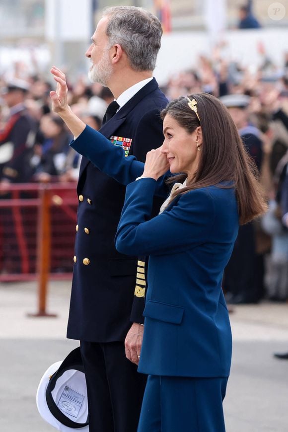 Photo : Le roi Felipe VI et la reine Letizia d'Espagne président les adieux  du « Juan Sebastián de Elcano » avec l'Infante Leonor comme aspirante à  Cadix - King Felipe, Farewell