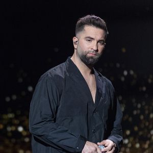 Kendji Girac - Enregistrement de l'émission "La fête de la chanson française" à Paris, présentée par L.Thilleman et A.Manoukian, et diffusée le 20 décembre sur France 3. © Pierre Perusseau / Bestimage