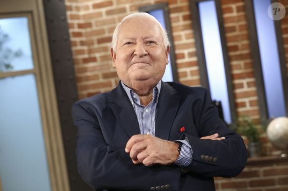 Gérard Carreyrou lors de l'enregistrement de l'émission Rembob'INA à Paris le 15 octobre 2019.

© Gwendoline Le Goff / Panoramic / Bestimage