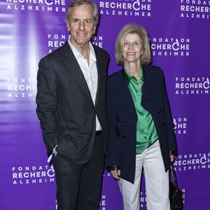 Ces derniers ont notamment évoqué les caricatures dont leur père fait régulièrement l'objet, Marc estimant que "la caricature est aussi la rançon du succès".

Bernard de La Villardière et sa femme Anne au photocall de la soirée de gala de la Fondation Recherche Alzheimer- Paris 2026 à l'Olympia le 30 mars 2026. © Borde / Rindoff / Bestimage
