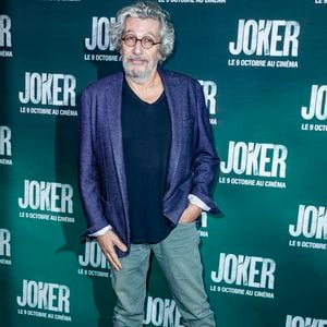 Info du 15/02/2021 - Alain Chabat grand-père, sa fille Louise a accouché d'un petit garçon - Alain Chabat - Avant-première du film "Joker" au cinéma UGC Normandie à Paris, le 23 septembre 2019.
© Olivier Borde/Bestimage