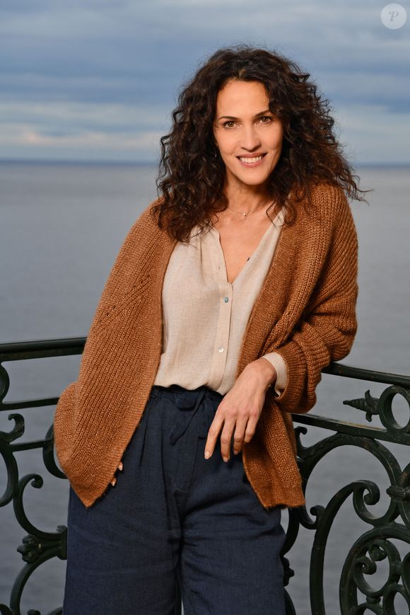 Pour l'occasion, la belle brune de 52 ans lui a adressé un beau message sur son compte Instagram et en a profité pour révéler deux clichés inédits de son enfant qui a décidément bien grandi. 

Exclusif - Linda Hardy durant le tournage du double épisode final de "Section de recherches" à Nice, diffusé le 21 avril sur TF1. Intitulé "Nouveau départ", cet ultime chapitre fera suite à la saison 14 de la série policière française, diffusée entre janvier et mars dernier.

© Bruno Bebert / Bestimage