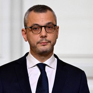 Alexis Kohler, Secrétaire général de l’Elysée, annonce la composition du nouveau gouvernement à Paris, nommé par le Président de la République E.Macron, sur proposition du Premier ministre F.Bayrou, le lundi 23 décembre 2024 à 18h30, au Palais de l’Elysée. 
© Jeanne Accorsini / Pool / Bestimage