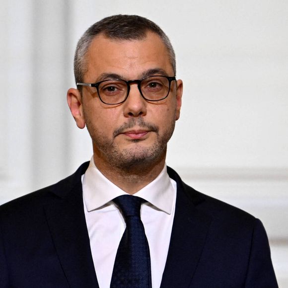 Alexis Kohler, Secrétaire général de l’Elysée, annonce la composition du nouveau gouvernement à Paris, nommé par le Président de la République E.Macron, sur proposition du Premier ministre F.Bayrou, le lundi 23 décembre 2024 à 18h30, au Palais de l’Elysée. 
© Jeanne Accorsini / Pool / Bestimage