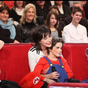 elles aussi des artistes passionnées

Lio et ses enfants Garance, Léo et Diego lors de l'émission "Vivement dimanche" en 2010
©Guillaume Gaffiot/Bestimage