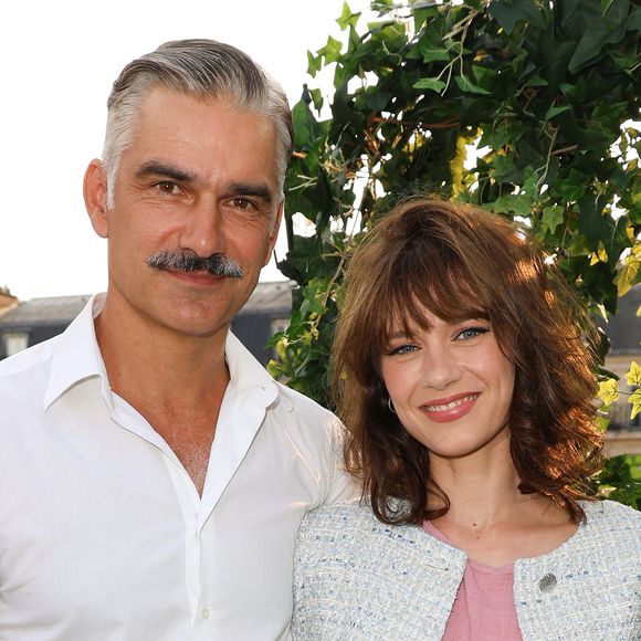 Exclusif - François Vincentelli et sa femme Alice Dufour -  Inauguration du Rooftop "Le Marta - Jardin suspendu" au sommet de l'hôtel Barrière Fouquet's à Paris le 26 juin 2024. © Coadic Guirec / Bestimage