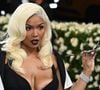 Elle explique suivre une routine stricte incluant entraînements réguliers, cardio quotidien, sauna et soins comme le massage lymphatique.
Lizzo au Gala de bienfaisance du Costume Institute 2025 — également appelé The Met Gala — célébrant l’ouverture de l’exposition « Superfine : Tailoring Black Style », qui s’est tenu le 5 mai 2025 au Metropolitan Museum of Art à New York. STARMAX / BESTIMAGE