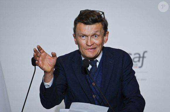 L'écrivain et voyageur Sylvain Tesson assiste au dîner annuel du Conseil de Coordination des Organisations Arméniennes de France (CCAF) le 20 mars 2024 à Paris. Photo by Tomas Stevens/ABACAPRESS.COM