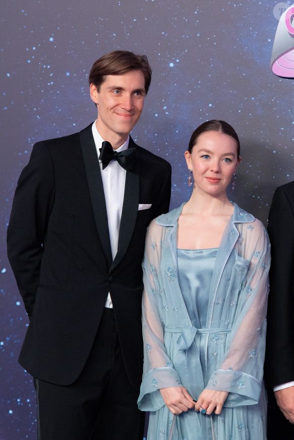 La princesse de 26 ans est apparue au bras de son compagnon, le riche héritier Ben-Sylvester Strautmann.

Ben-Sylvester Strautmann, S.A.R. la princesse Alexandra de Hanovre assistent à la 70ème édition du "Bal de la Rose" au Sporting Club de Monte-Carlo à Monaco, le 21 mars 2026. © Olivier Huitel/Pool Monaco/Bestimage