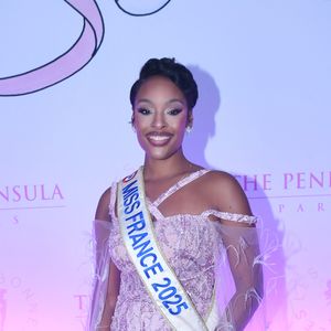 Angelique Angarni‑Filopon, Miss France 2025, tourne la page de son règne et s’installe dans son nouveau logement.

Angélique Angarni-Filopon (Miss France 2025) Soirée de gala du 10ème anniversaire de l’association "Les Bonnes Fées" à l’Hôtel The Peninsula Paris

© Rachid Bellak/Bestimage