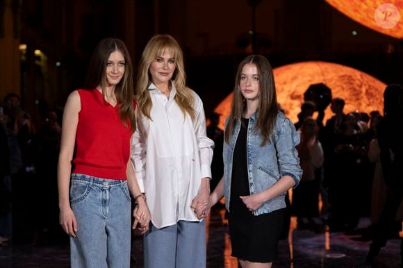 Sunday Rose Kidman Urban, Nicole Kidman, Faith Margaret Kidman-Urban – Photo Call  du Défilé de mode Chanel Collection Printemps-Été 2026 dans le cadre de la Fashion Week de Paris, France, le 6 octobre 2025. © Olivier Borde / Bestimage
