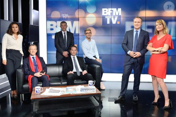 Ashley Chevalier, Christophe Barbier, Nicolas Doze, Christophe Person, Julien Mielcarek, Christophe Delay et Adeline Francois, les presentateurs de la Premiere Edition de BFM TV posent pour une photo de rentree a Paris, France le 25 Aout 2017. Photo by Aurore Marechal/ABACAPRESS.COM