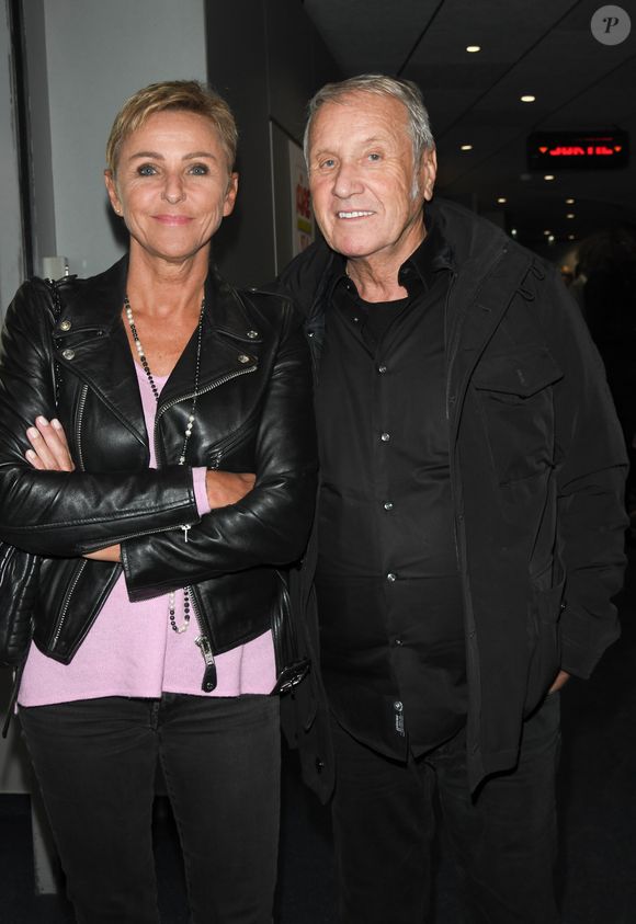 Il est décédé des suites d'un malaise cardiaque

Yves Renier et sa femme Karin - Générale du nouveau spectacle "Muriel Robin et Pof !" au Palais des Sports à Paris le 3 octobre 2019. © Coadic Guirec/Bestimage