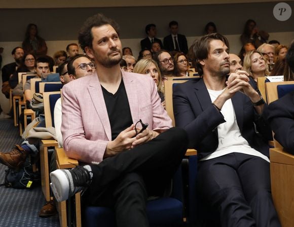 Eric Antoine, Camille Lacourt à l'avant-première su documentaire "Santé mentale, briser le tabou" dans l'Amphithéâtre Laroque au Ministère du Travail à Paris le 15 avril 2025.

© Marc Ausset-Lacroix/Bestimage