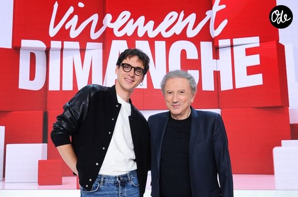 Pierre Guenard et Michel Drucker - Enregistrement de l'émission Vivement dimanche au studio Gabriel, présentée par M.Drucker et diffusée sur France 3 le 22 octobre 2023.
© Guillaume Gaffiot / Bestimage