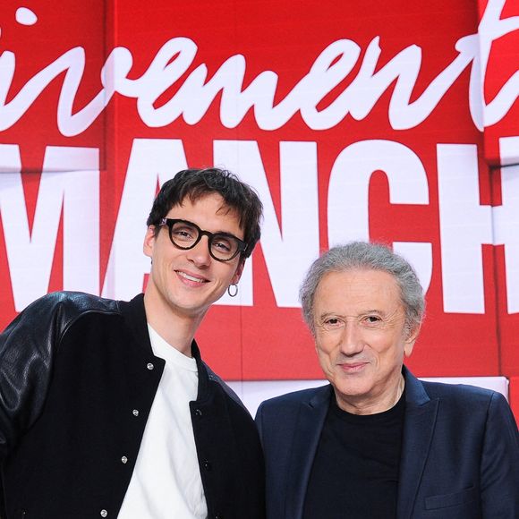 Pierre Guenard et Michel Drucker - Enregistrement de l'émission Vivement dimanche au studio Gabriel, présentée par M.Drucker et diffusée sur France 3 le 22 octobre 2023.
© Guillaume Gaffiot / Bestimage