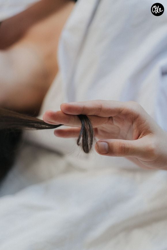 Pour lutter contre la casse des longueurs et la chute de cheveux de l'automne, les compléments alimentaires s'imposent comme un soutien incontournable.