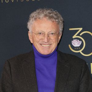 Nelson Monfort - Photocall de la 30ème cérémonie des Lauriers de l'audiovisuel au théâtre Marigny à Paris le 24 février 2025.  © Coadic Guirec/Bestimage