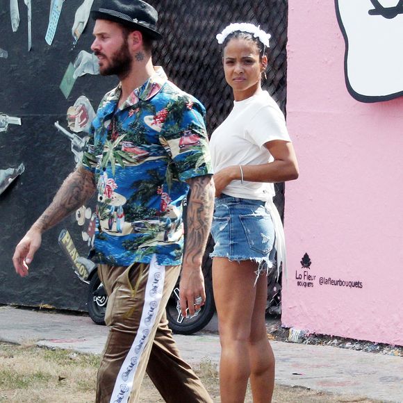 "Il a vraiment géré", raconte Christina Milian…

Christina Milian et Matt Pokora devant une fresque murale de L.A. à Los Angeles, CA, USA, le 11 mai 2019. Photo by Splash News.com/Abacapress.com