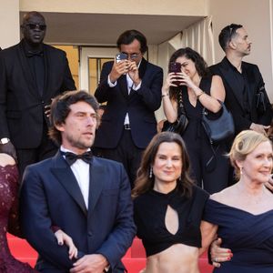 Adèle Exarchopoulos, Hugo Selignac, Alain Attal, Mathilde Roehrich, Hélène Alexandridis, Brigitte Sy, Anne Suarez, François Civil lors de la montée des marches du film " Garance " lors du 79ème Festival International du Film de Cannes, le 17 mai 2026. © Jacovides-Moreau / Bestimage