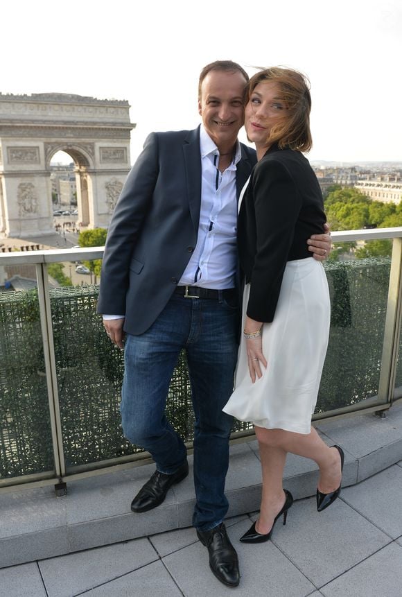 Exclusif - Emilie Dequenne (habillée en Paule Ka et en bijoux Van Cleef & Arpels et son mari Michel Ferracci posent lors du 4ème Champs-Elysées FIlm Festival à Paris le 9 juin 2015.