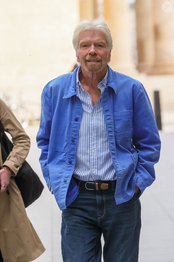 Le milliardaire Sir Richard Branson fait une rare apparition publique en portant des vêtements décontractés dans les studios de télévision de la BBC.
Londres.

© Backgrid UK/ Bestimage
