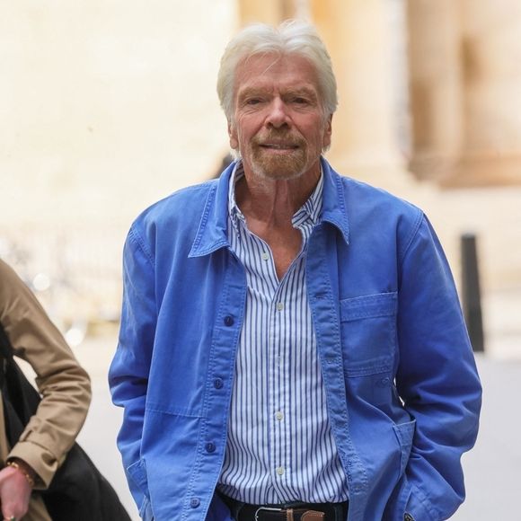Le milliardaire Sir Richard Branson fait une rare apparition publique en portant des vêtements décontractés dans les studios de télévision de la BBC.
Londres.

© Backgrid UK/ Bestimage