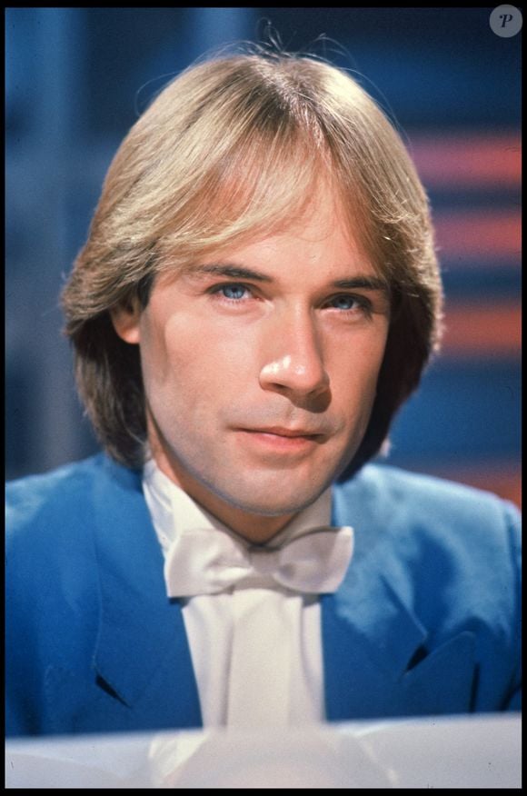 Que devient Richard Clayderman, le pianiste français fortuné et adulé à  l'étranger ? : Le diaporama - Purepeople