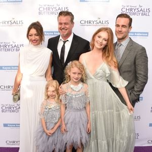 Rebecca Gayheart, Eric Dane, Billie Dane, Georgia Dane, James Van Der Beek et Kimberly Brook assistant au 16e bal annuel Chrysalis Butterfly Ball qui s'est tenu dans une résidence privée à Mandeville Canyon, Los Angeles, CA, USA, le 03 juin 2017. Photo by Janet Gough / AFF-USA.COM/ABACAPRESS.COM