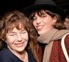 “Oh, les aventures qu’on a vécues et les endroits où nous sommes alléss”, écrit Lou Doillon

Jane Birkin et sa fille Lou Doillon - Ouverture de la rétrospective Jane Birkin à la cinémathèque française à Paris le 25 janvier 2017 . © Veeren/Bestimage