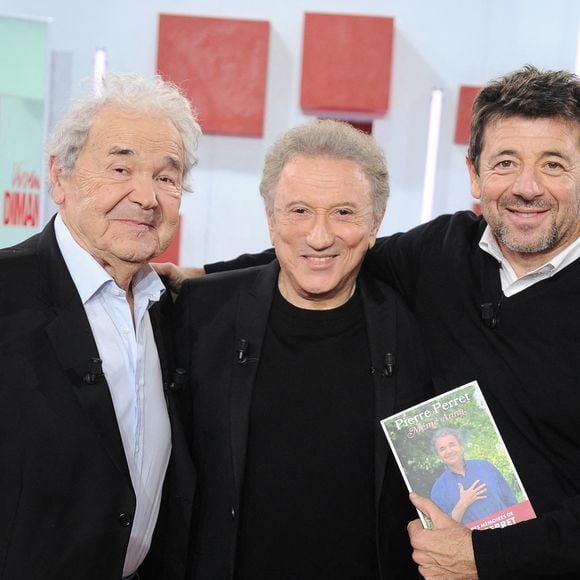 Actuellement sur les planches avec la pièce "Deuxième partie" de Samuel Benchetrit, le chanteur partage l’affiche avec Stéphane Freiss et Marine Delterme dans une mise en scène signée Ladislas Chollat

Exclusif - Pierre Perret, Michel Drucker et Patrick Bruel lors de l'enregistrement de l'émission "Vivement dimanche" au studio Rive Gauche, présentée par M.Drucker avec une diffusion sur France 3 le 15 mars 2026, à Paris, France, le 4 mars 2026. © Guillaume Gaffiot/Bestimage