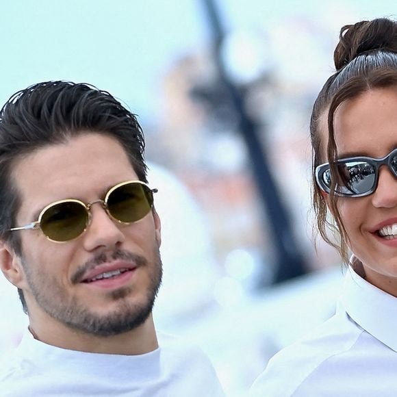 François Civil et Adèle Exarchopoulos assistent au photocall de 'L'Amour Ouf' (Beating Hearts) lors du 77ème Festival de Cannes au Palais des Festivals le 24 mai 2024 à Cannes, France. Photo pâr Franck Castel/ABACAPRESS.COM