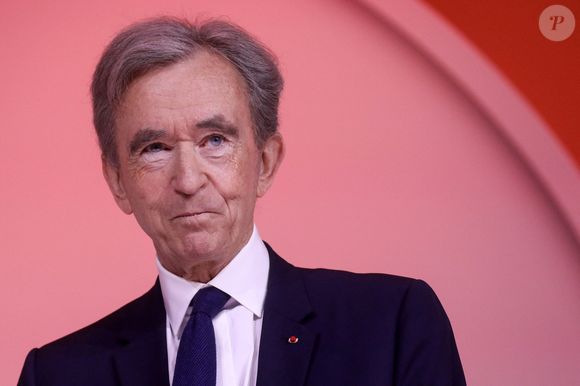 Pour ne citer qu'elles, on compte au coeur de cet empire les marques Louis Vuitton et Sephora. 


Bernard Arnault, président-directeur général du groupe LVMH, durant un débat au salon Viva Technology (VivaTech 2023) au Paris Expo Porte de Versailles à Paris, France, le 15 juin 2023. © Stéphane Lemouton/Bestimage