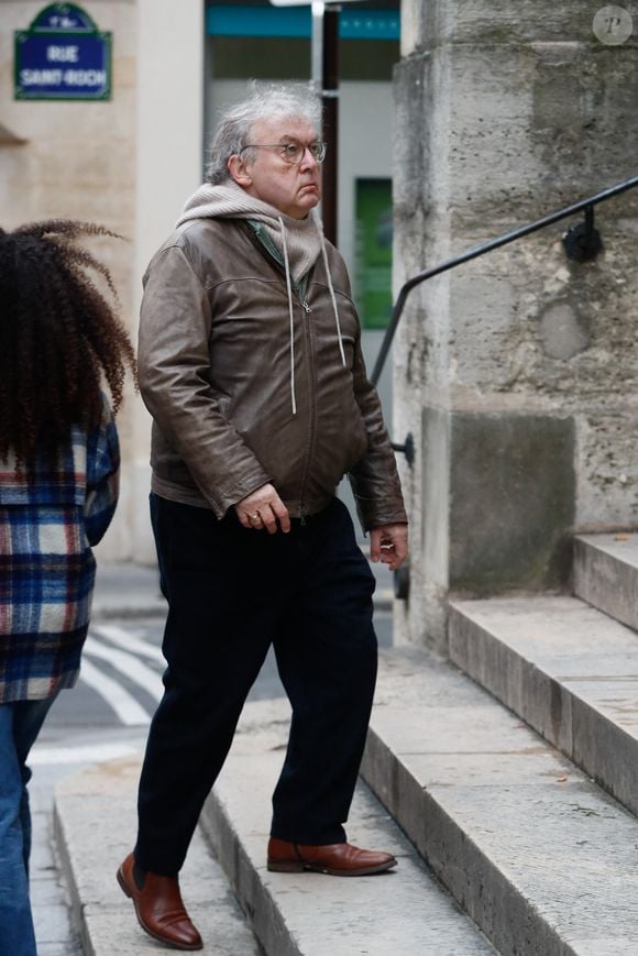 Dominique Besnehard - Arrivées aux obsèques de Niels Arestrup à l'Église Saint-Roch à Paris. Le 10 décembre 2024
© Christophe Clovis / Bestimage