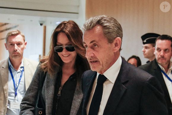 Nicolas Sarkozy et sa femme Carla Bruni - Dernier jour du procès du financement libyen de Sarkozy: ses avocats de l’ancien président vont plaider la relaxe, au tribunal de Paris, France, le 8 avril 2025. © Christophe Clovis/Bestimage