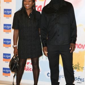 Lilian Thuram et sa femme Kareen Guiock-Thuram - Photocall du 30ème Gala de l’Espoir donné au profit de la recherche contre le cancer au théâtre des Champs-Elysées à Paris le 18 novembre 2024. © Coadic Guirec/Bestimage