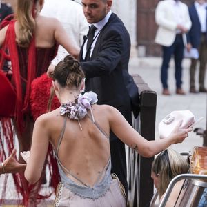 Vittoria Ceretti, compagne de Léonardo Dicaprio au mariage de Jeff Bezos et Lauren Sanchez juin 2025 @Backgrid UK/ Bestimage