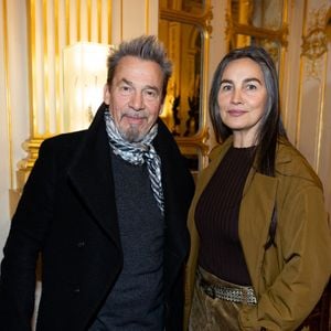 Bientôt, il devrait partir en vacances avec sa femme Azucena
Semi-Exclusif - Azucena Caamaño, Florent Pagny - Cérémonie de la remise de la médaille de chevalier de l'ordre des arts et des lettres à Alexandre Kirchhoff, PDG du label Capitol Music France par R.Dati au Ministère de la Culture à Paris le 9 janvier 2026. © Cyril Moreau / Bestimage