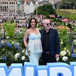 Rihanna, enceinte, et Chris Miller aux arrivées et au photocall de la première du film Les Schtroumpfs au Mont des Arts à Bruxelles, Belgique, le 28 juin 2025. © Jan De Meuleneir/Photonews/Bestimage