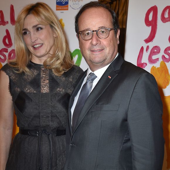François Hollande et Julie Gayet - 27ème Gala de l'Espoir de la Ligue contre le cancer au Théâtre des Champs-Elysées à Paris, le 22 octobre 2019. © Giancarlo Gorassini/Bestimage