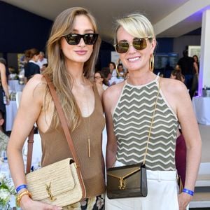 Exclusif - Mathilde Pinault et Laeticia Hallyday dans l'Espace VIP lors de la 9e édition du « Longines Paris Eiffel Jumping » au Champ de Mars à Paris, en France, le 25 juin 2023. © Perusseau-Veeren/Bestimage