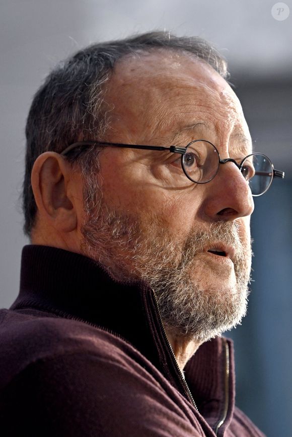 Jean Reno, invité d'honneur du 10ème Festival international du Film de Comédie de Liège, donne une conférence de presse, le 5 novembre 2025. © Photonews / Bestimage