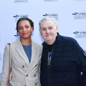 Pierre Ménès et sa femme Mélissa - 10ème Festival du Cinéma et de la Musique de Film à La Baule le 29 juin 2024. © Rachid Bellak/Bestimage