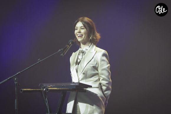 L’humoriste a plaisanté sur son grand âge et la longévité de cette mamie qui a vu passer seize présidents.

Laurie Peret (Prix de l'humour) lors de la soirée de remise des Prix Sacem 2024 aux Folies Bergère à Paris le 25 novembre 2024. © Jack Tribeca / Bestimage