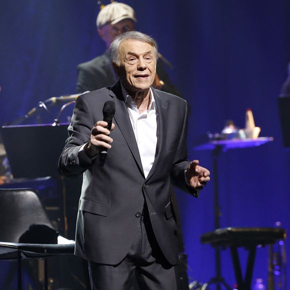 Exclusif - Salvatore Adamo en concert au Grand Rex à Paris. Le chanteur est de retour sur scène après l'annulation de plusieurs dates, suite à des problèmes de santé. Le 5 juin 2024
© Marc Ausset-Lacroix / Bestimage