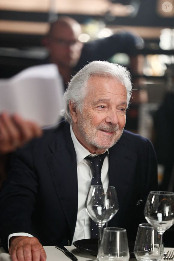 Exclusif - Pierre Arditi - Tournage de l'émission "Panique au 31", scénarisée par A. Ducret et T. Villa, réalisée par G. Leforestier, diffusée le 30 décembre 2024 sur TF1. © Christophe Clovis / Bestimage