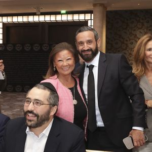 Exclusif - Benjamin Patou, Joachim Cohen, Jeanne d’Hauteserre, Yaël Gabison, Cyril Hanouna au déjeuner du Chinese Business Club, avec C.Hanouna comme invité d’honneur, à Paris, France, le 19 juin 2025. © Jack Tribeca/Bestimage