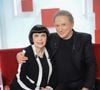 avait déjà écrit il y a un temps Le Figaro. Une propriété dotée d'une rareté. Mireille Mathieu possède en effet un sublime jardin où elle déjeune lorsqu'il 

Exclusif - Mireille Mathieu et Michel Drucker - Enregistrement de l'émission "Vivement dimanche" aux studios Rive Gauche, présentée par M.Drucker et diffusée le 5 octobre 2025 sur France.

Guillaume Gaffiot/Bestimage