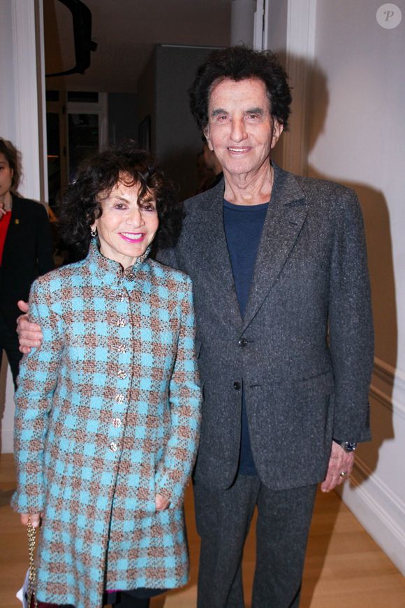 Semi Exclusif - Jack Lang et sa femme Monique lors de la soirée de vernissage de l'exposition du duo d'artistes Laurence Graffensttaden (Matthieu Gasser et Laurence Auzière) (Edition Florentin) à la boutique Steinway & Sons à Paris le 25 novembre 2024. © Philippe Baldini / Bestimage