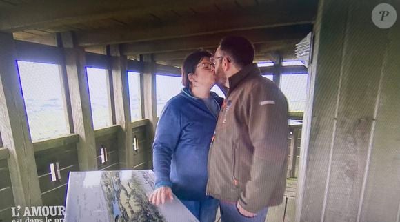 Anthony avec sa prétendante Evelyne dans "L'amour est dans le pré"